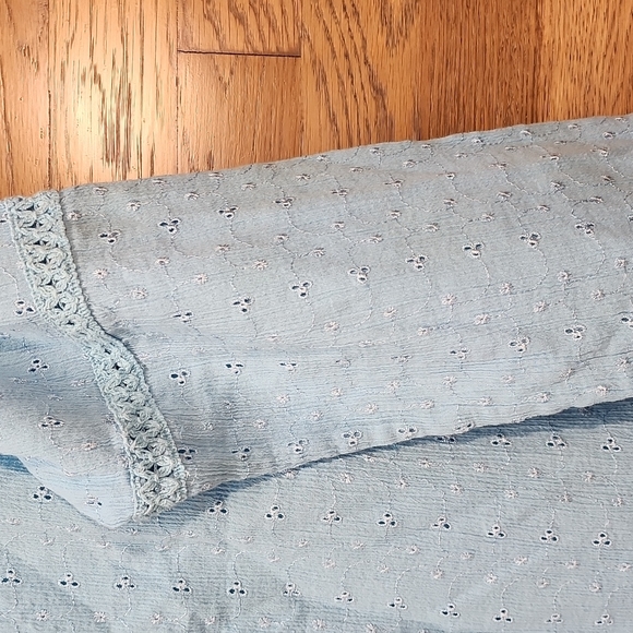 Womans Blue top size 14 - Picture 2 of 5